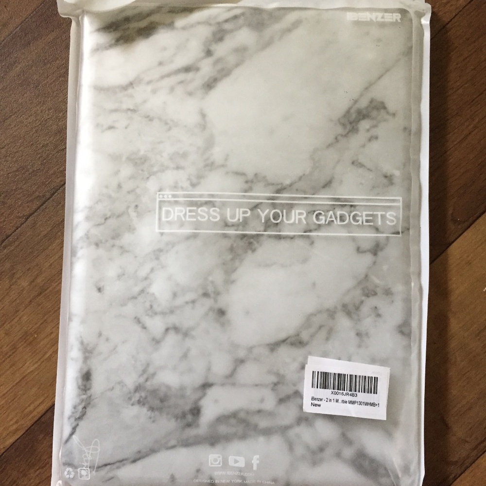 14 Inch Marble Slab in Grey Mac Book Case - Soft Skin by IBENZER